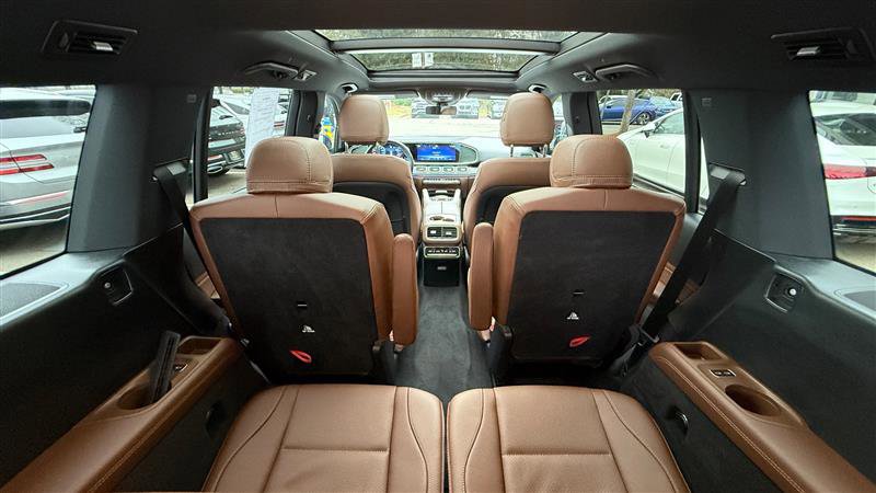 Used 2024 Mercedes-Benz GLS 450 4MATIC w/ AMG Line Exterior image 35