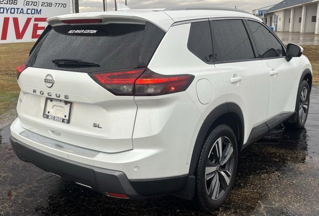 Used 2024 Nissan Rogue SL w/ SL Premium Package image 8