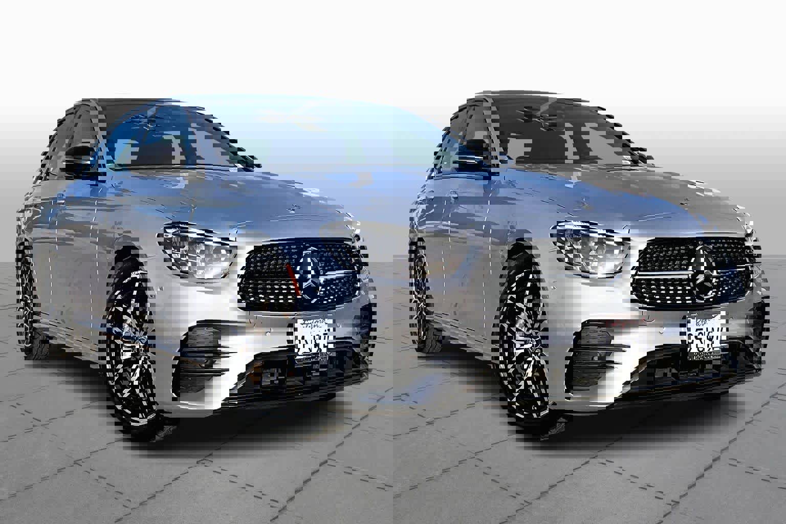 Used 2022 Mercedes-Benz E 350 Sedan image 2