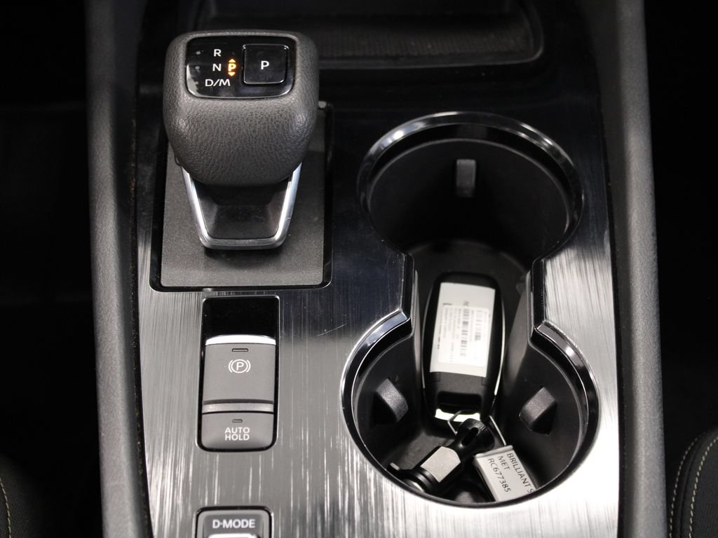 Used 2024 Nissan Rogue SV FWD image 25