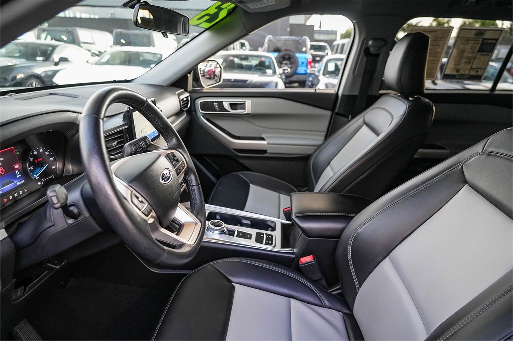 Used 2023 Ford Explorer XLT w/ Equipment Group 202A image 21