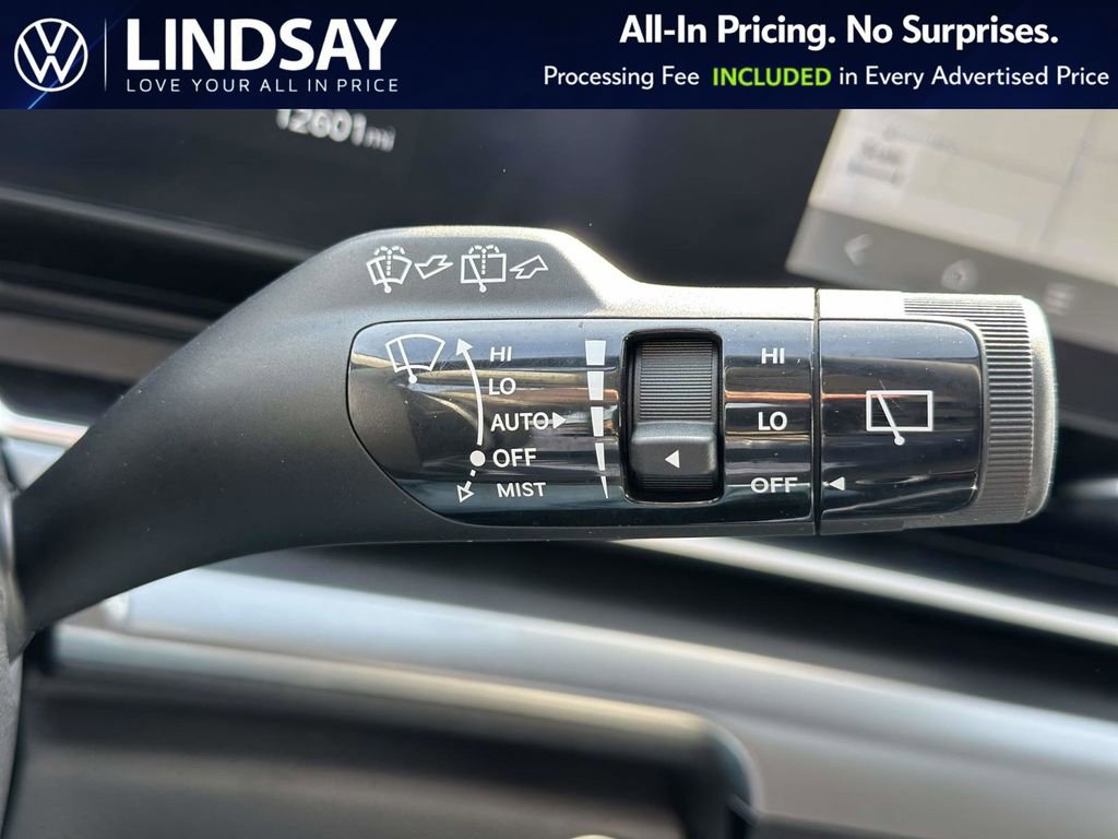 Used 2025 Kia Carnival SX FWD image 25