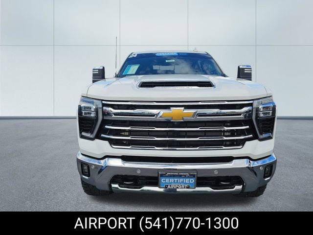 Certified 2024 Chevrolet Silverado 3500 LTZ w/ LTZ Plus Package image 11