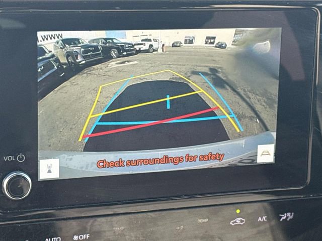 Used 2025 Subaru Solterra Premium image 12