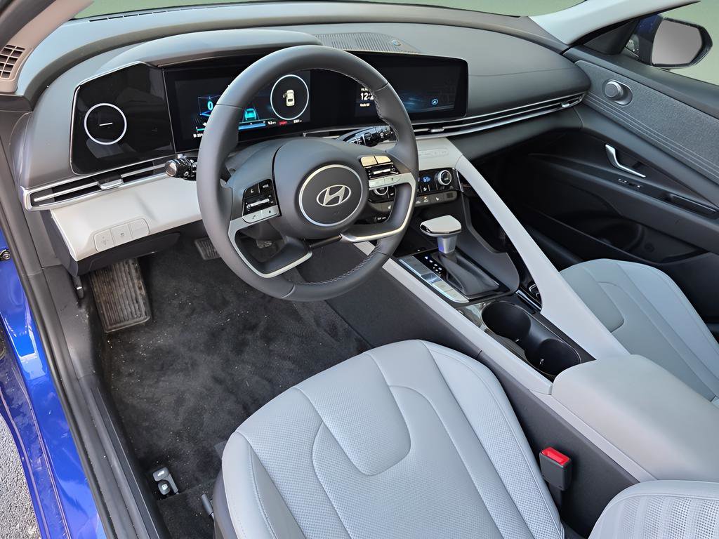 Certified 2025 Hyundai Elantra Limited image 22