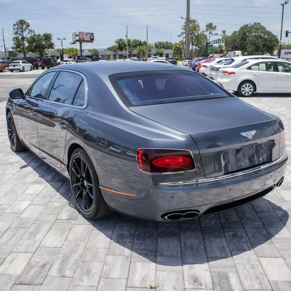 Used 2018 Bentley Flying Spur S V8 AWD/4WD image 5