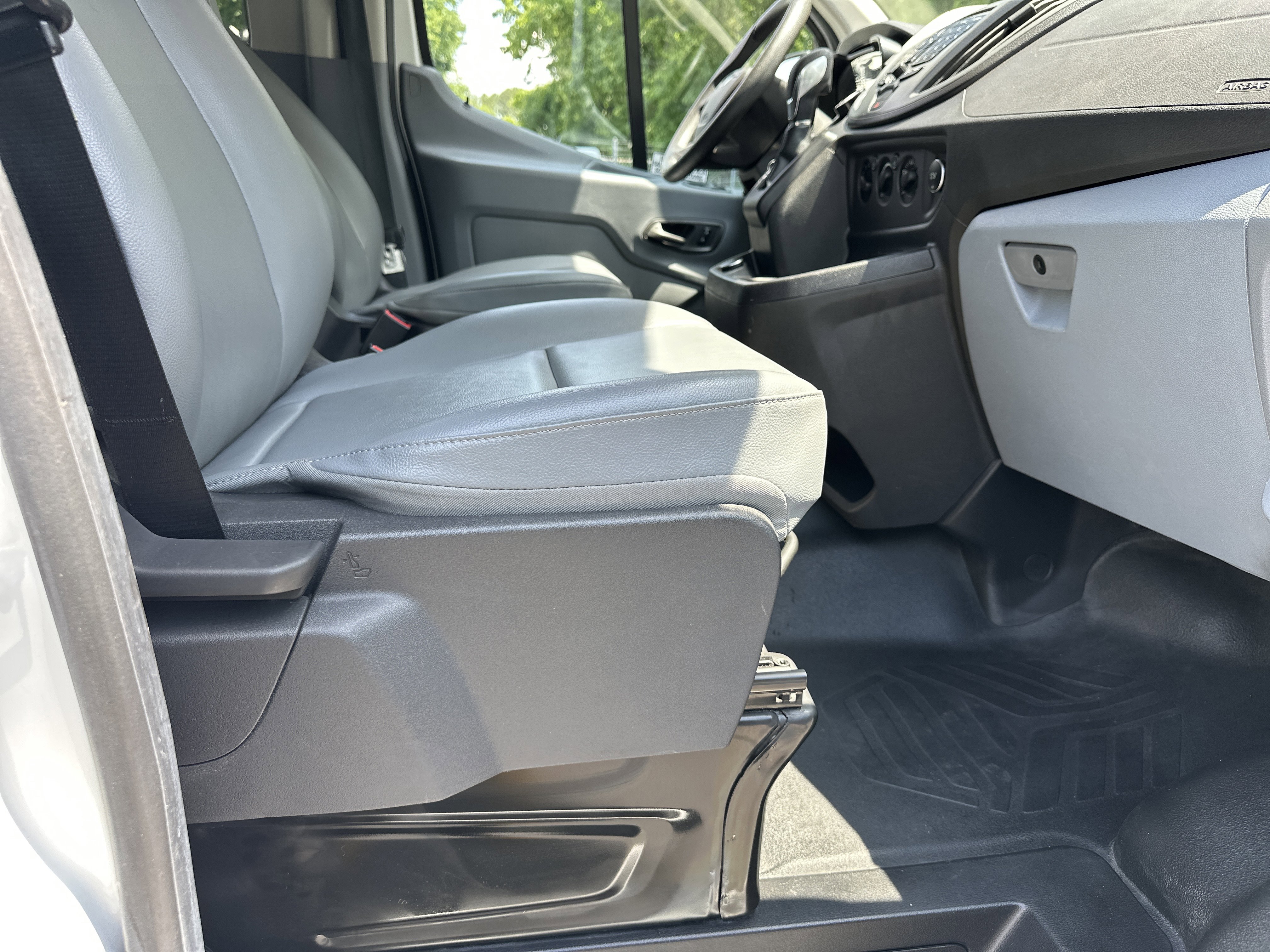 Used 2019 Ford Transit 350 XL RWD image 15