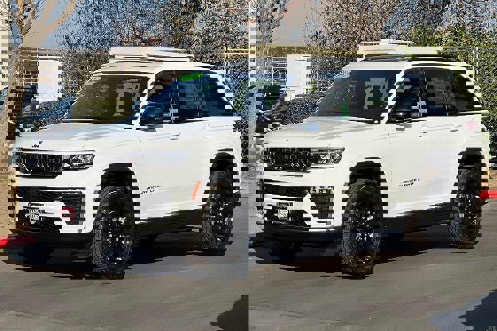 New 2026 Jeep Grand Cherokee Limited image 8