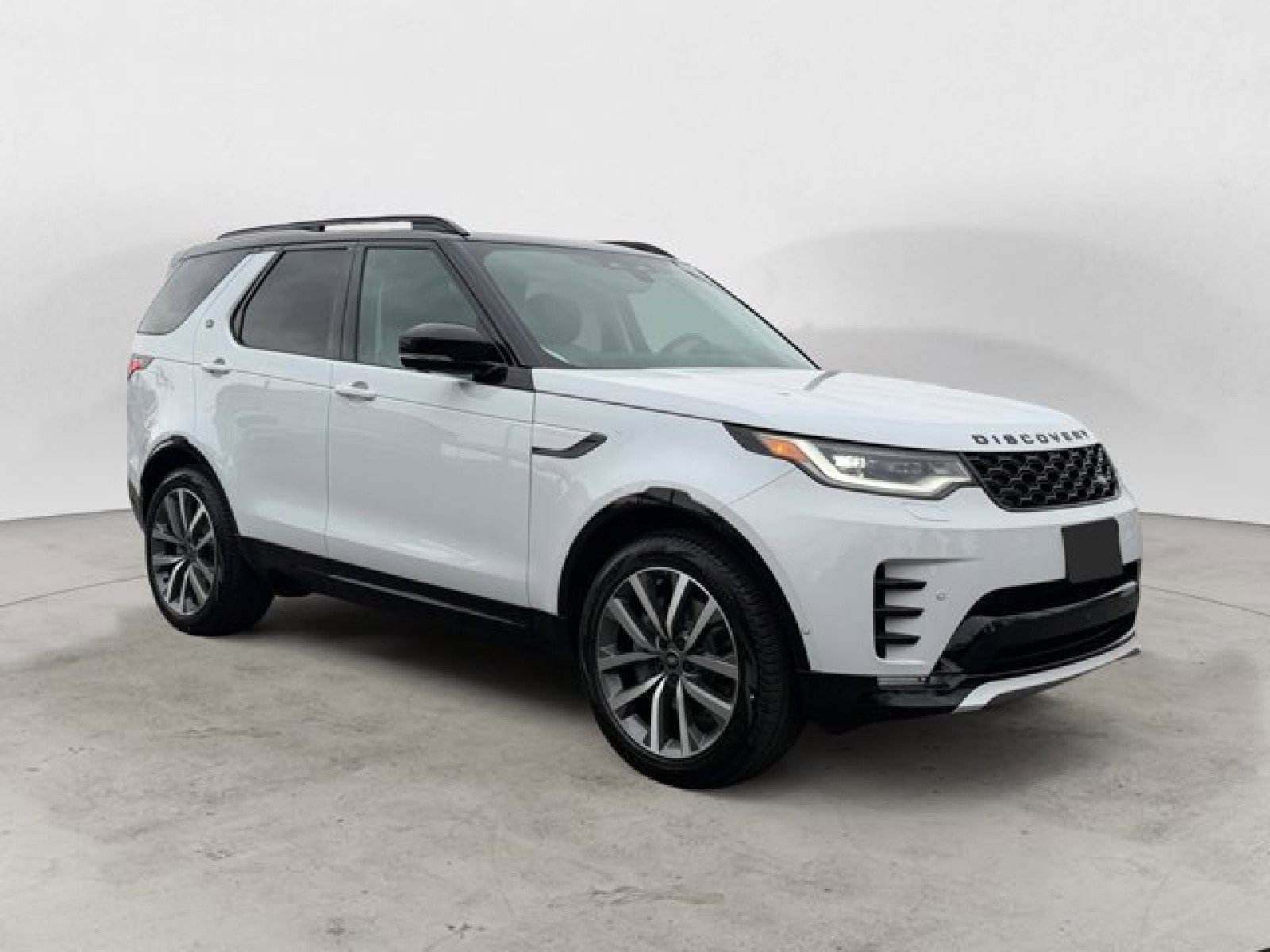 New 2026 Land Rover Discovery Dynamic SE AWD/4WD image 2