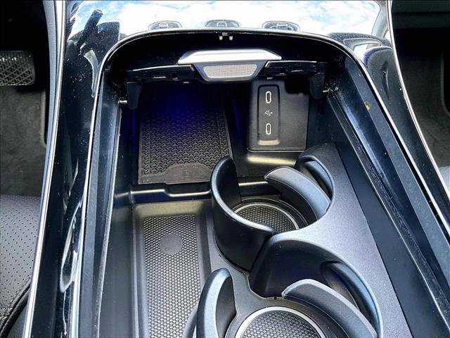 Used 2025 Mercedes-Benz GLC 300 4MATIC image 26