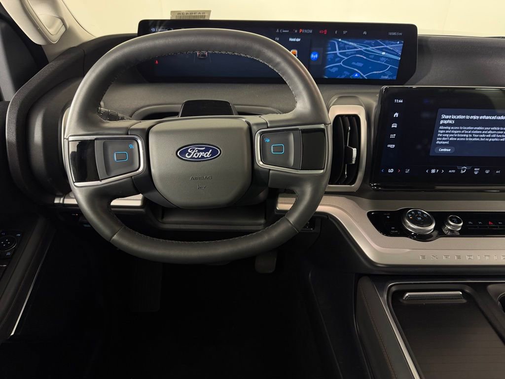 Used 2025 Ford Expedition Active AWD/4WD image 14