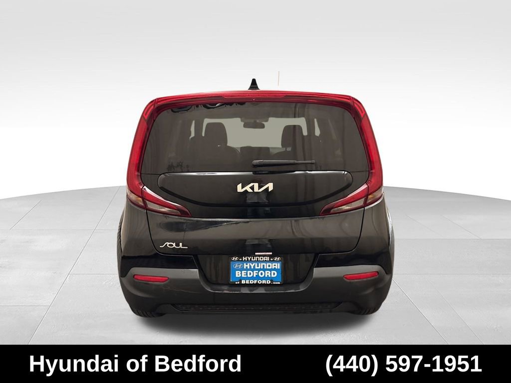 Used 2022 Kia Soul LX FWD image 6