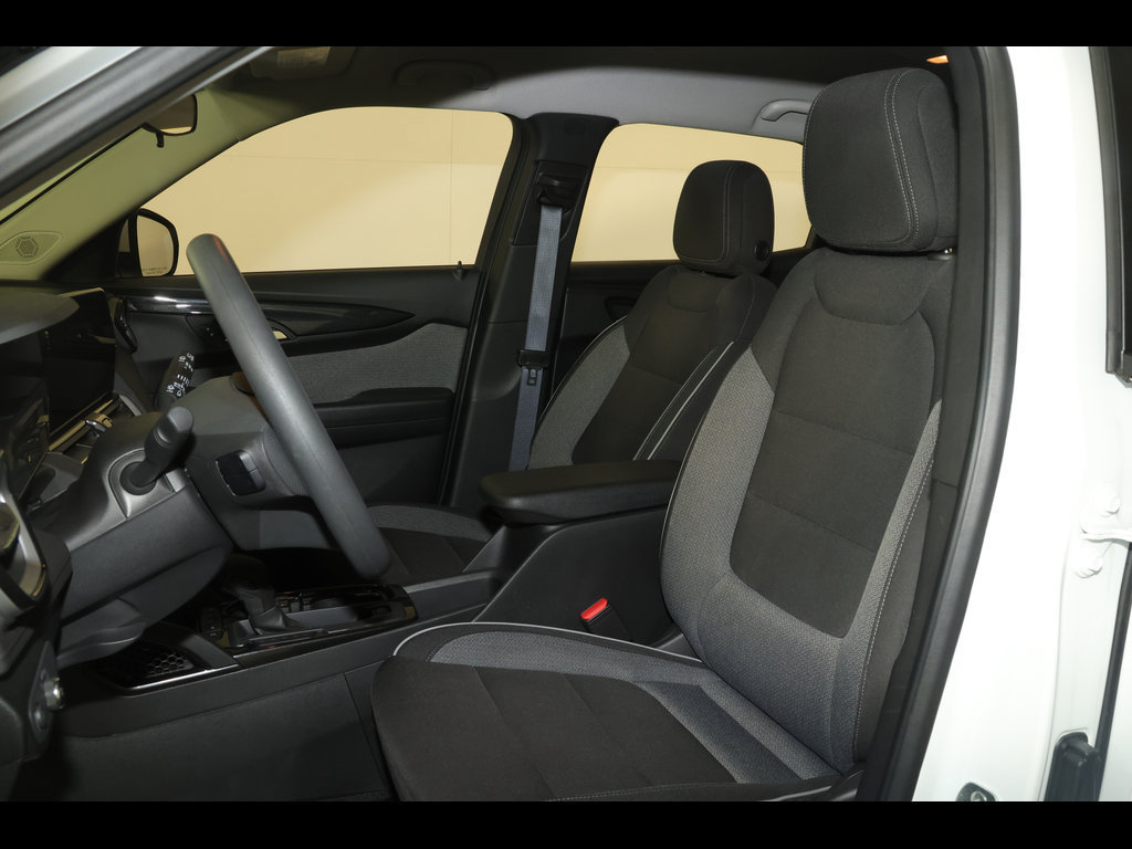 Used 2025 Chevrolet TrailBlazer LT FWD image 12