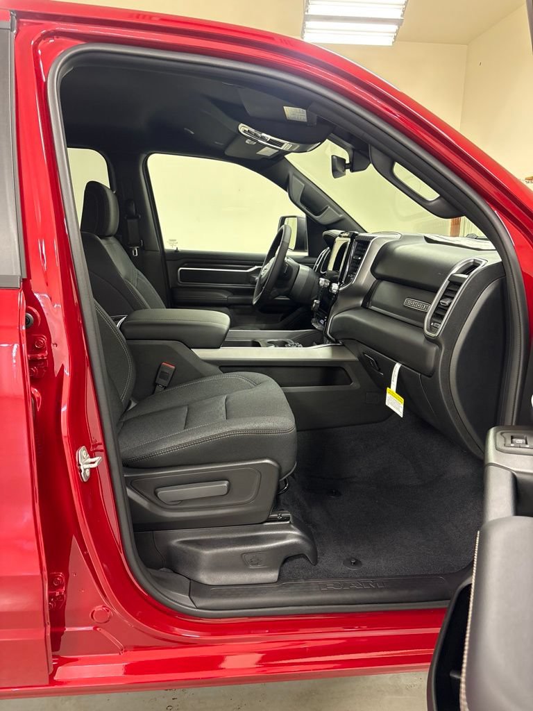 New 2026 RAM 1500 Big Horn AWD/4WD image 24