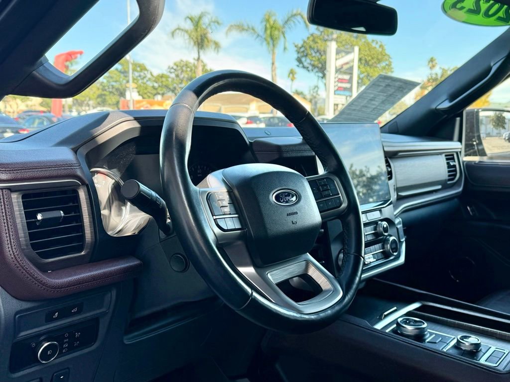 Used 2023 Ford Expedition Max Limited image 13