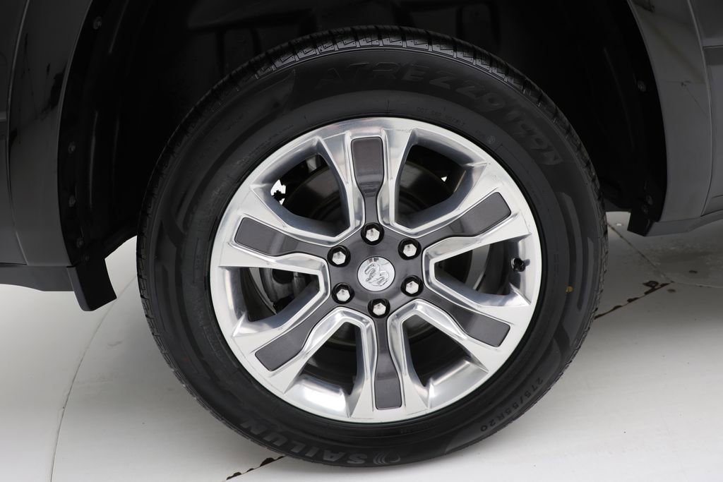 Used 2023 RAM 1500 Limited w/ Body Color Bumper Group AWD/4WD image 13