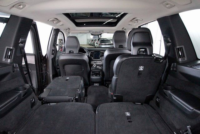 Certified 2023 Volvo XC90 B6 Ultimate w/ Protection Package Premier image 31