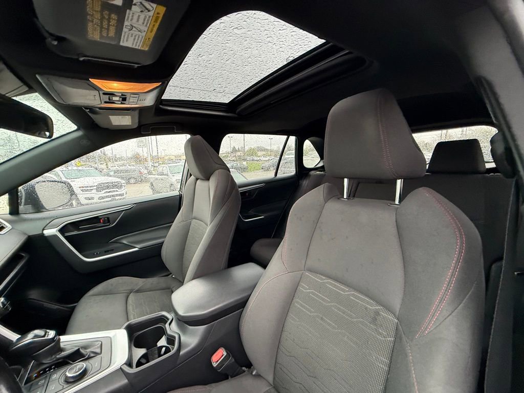 Used 2021 Toyota RAV4 SE w/ Weather & Moonroof Package image 13