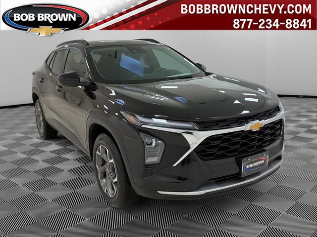 Used 2024 Chevrolet Trax LT image 1