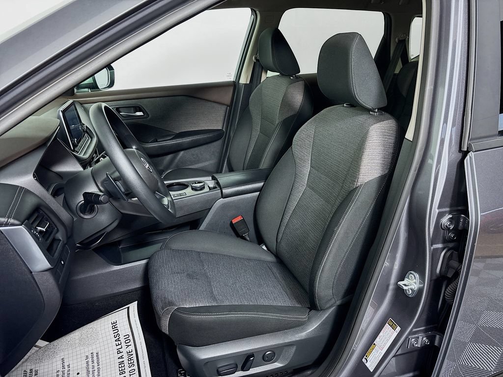 Used 2023 Nissan Rogue SV AWD/4WD image 11