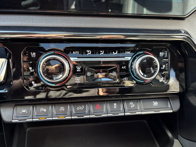 Used 2022 GMC Sierra 1500 AT4 w/ AT4 Premium Package image 32