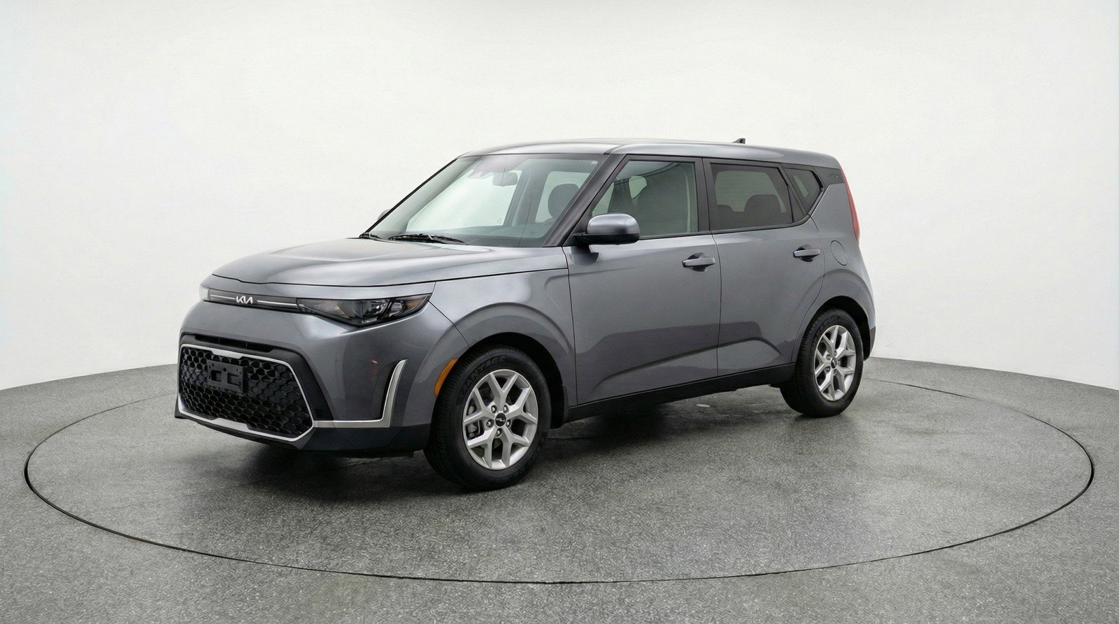 Used 2025 Kia Soul LX w/ LX Technology Package image 3