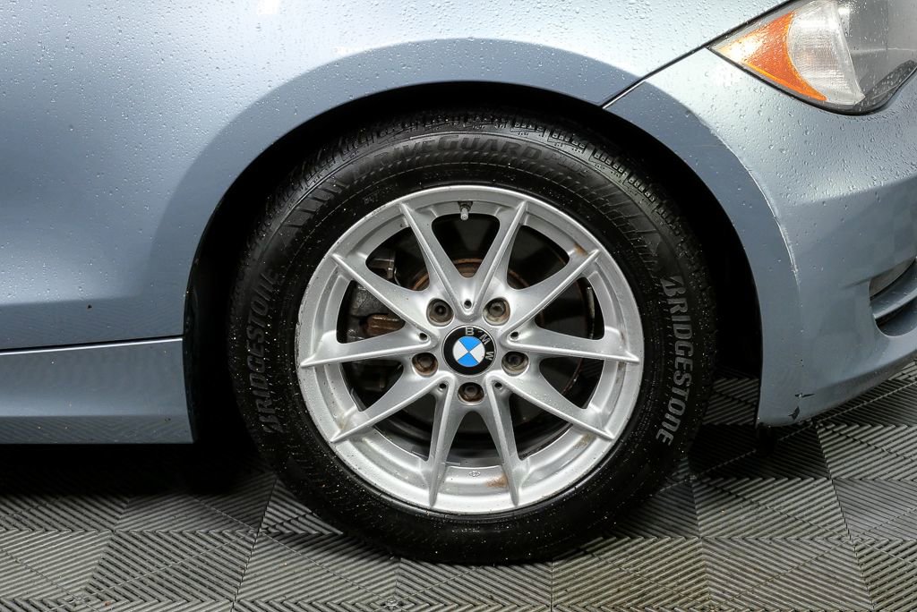 Used 2011 BMW 128i Convertible image 33