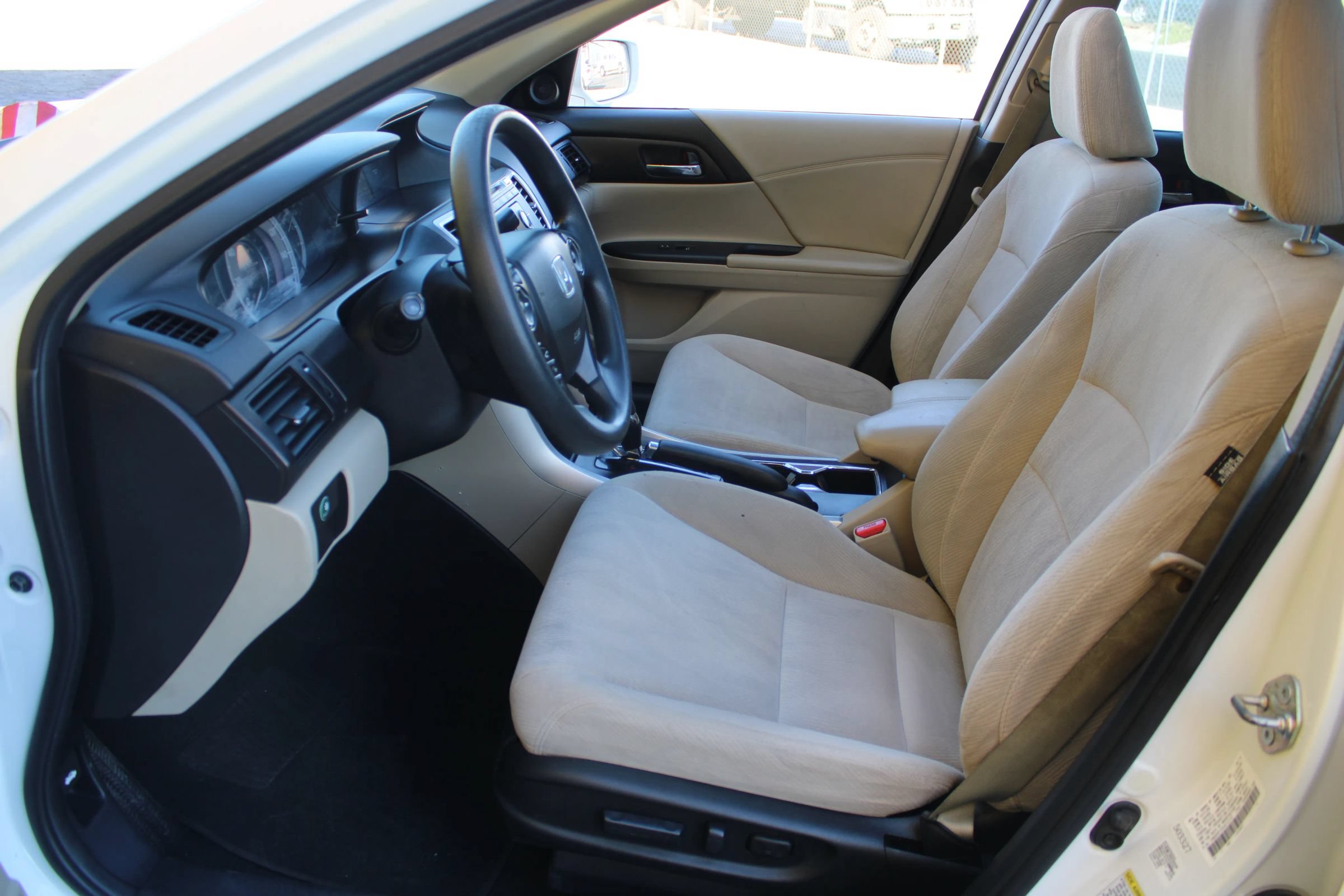Used 2015 Honda Accord EX image 24