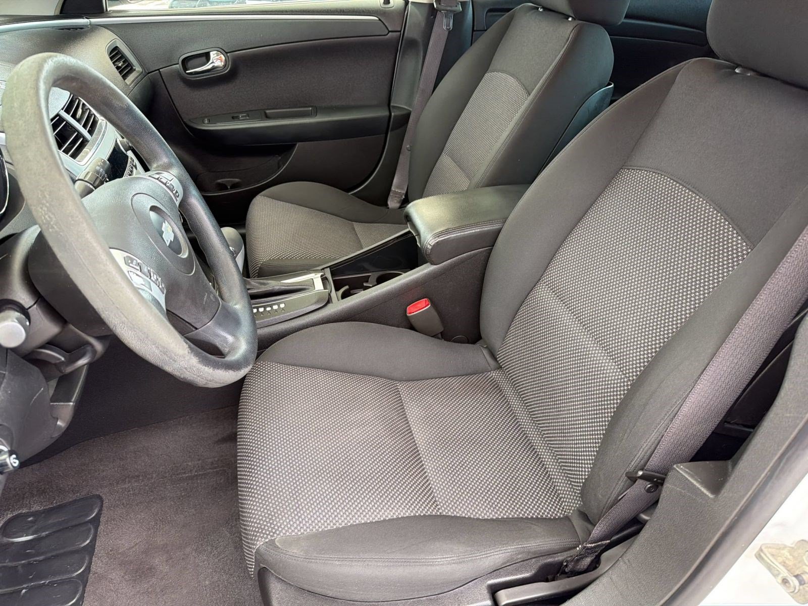 Used 2009 Chevrolet Malibu LT w/ Power Convenience Package FWD image 5