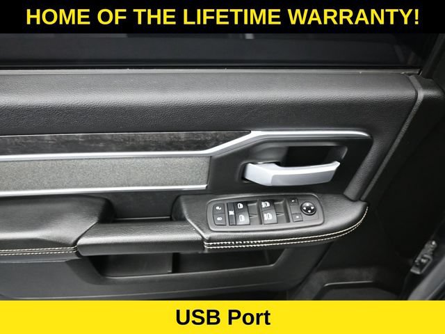 Used 2022 RAM 2500 Big Horn w/ Night Edition AWD/4WD image 13