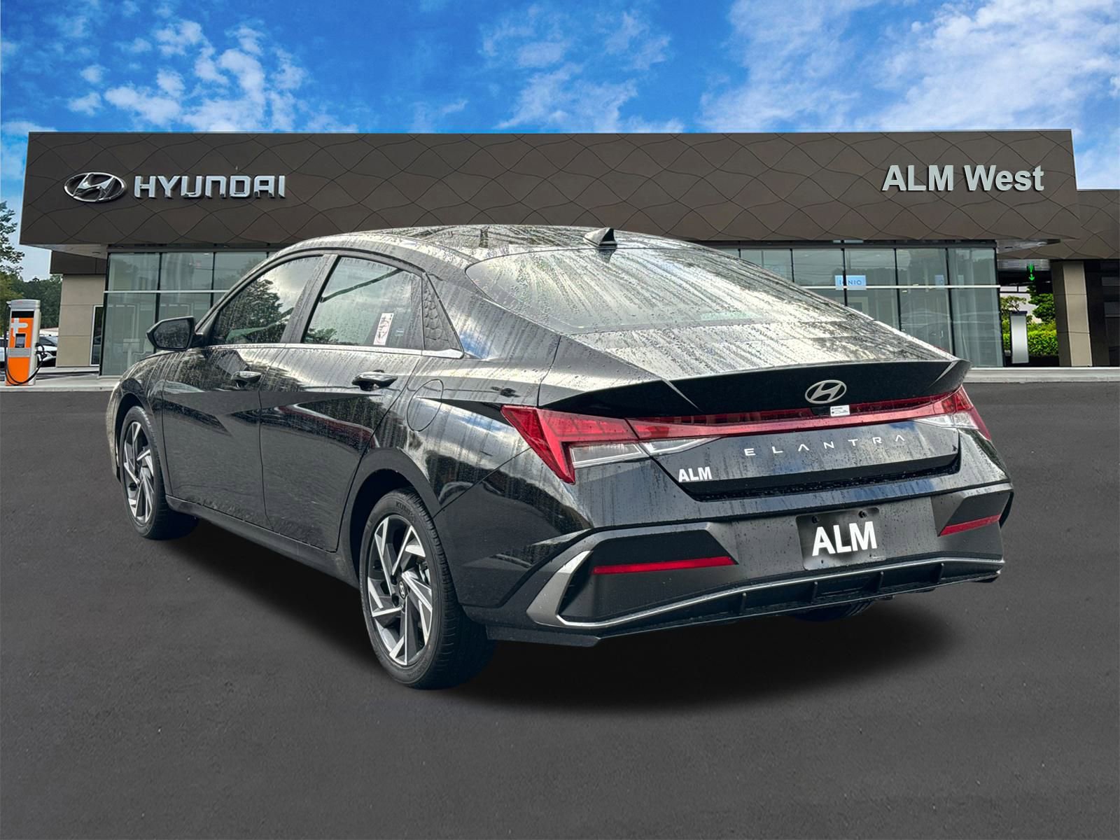Used 2025 Hyundai Elantra SEL FWD image 7