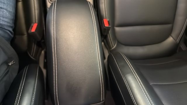 Used 2025 Ford Escape Platinum AWD/4WD image 29