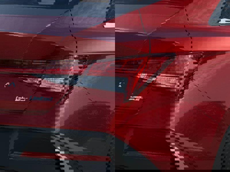 New 2025 Hyundai Elantra Limited image 10