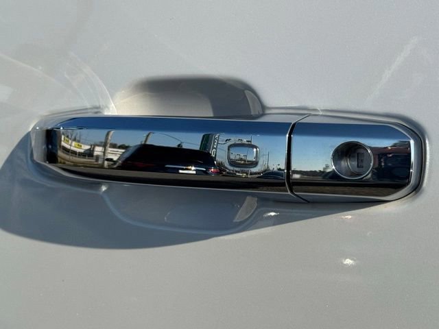 Used 2024 Chevrolet Silverado 2500 High Country w/ Technology Package image 18