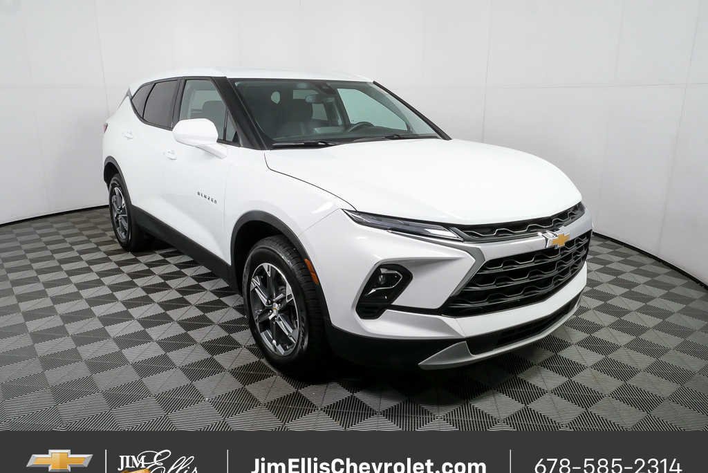 Certified 2025 Chevrolet Blazer LT FWD image 24