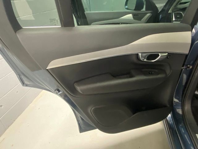 Certified 2025 Volvo XC90 B5 Core image 8