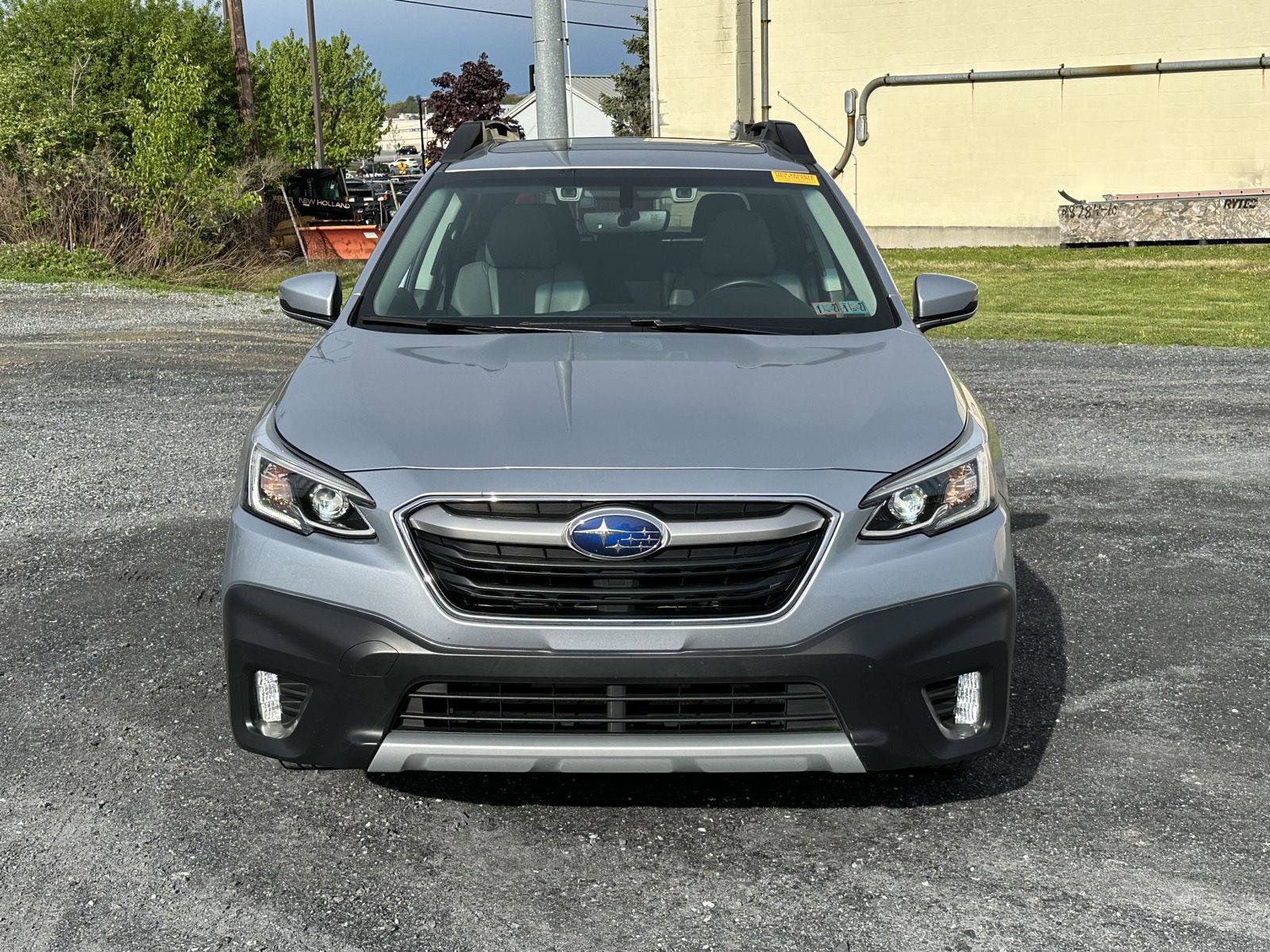Used 2020 Subaru Outback Limited w/ Popular Package #2 AWD/4WD image 3