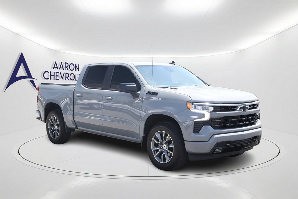 Used 2024 Chevrolet Silverado 1500 RST w/ Convenience Package II AWD/4WD image 3