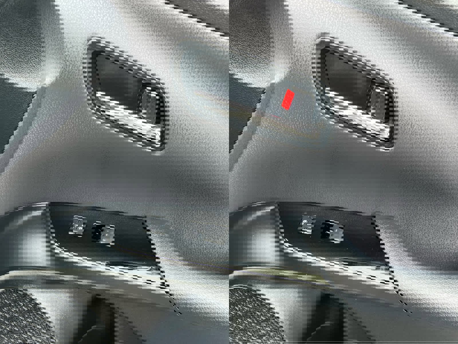 Used 2019 Toyota Prius LE image 17