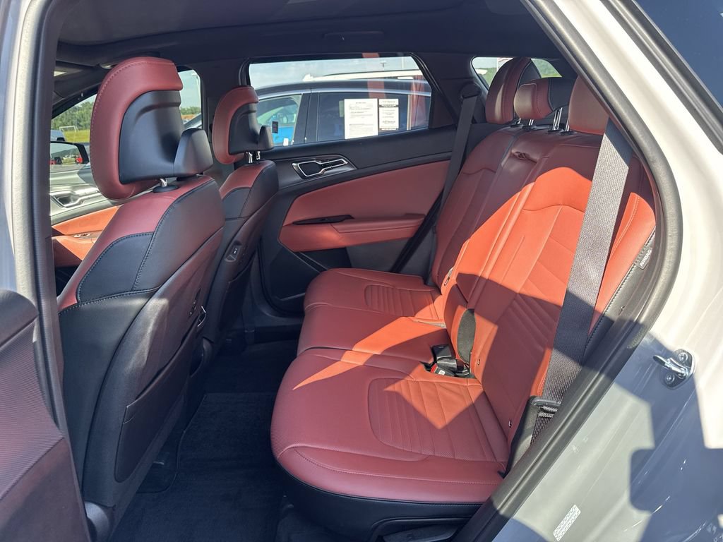 Used 2025 Kia Sportage SX AWD/4WD image 23