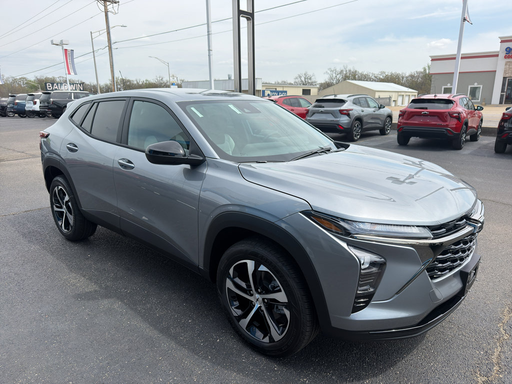 New 2026 Chevrolet Trax RS image 3