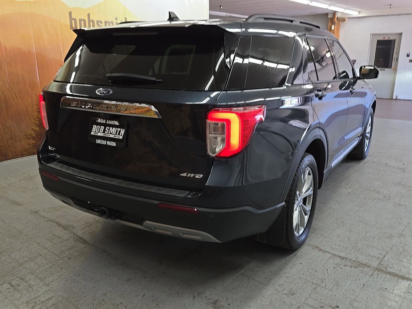 Used 2023 Ford Explorer XLT image 15
