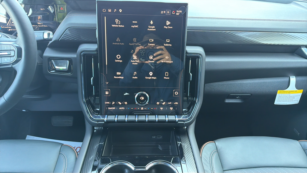 Used 2026 GMC Yukon XL AT4 w/ Premium Trailering Package AWD/4WD image 8