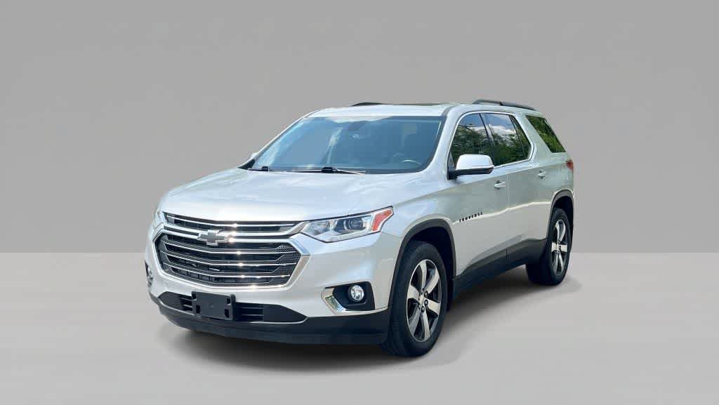 Used 2019 Chevrolet Traverse LT w/ LT Premium Package AWD/4WD image 1