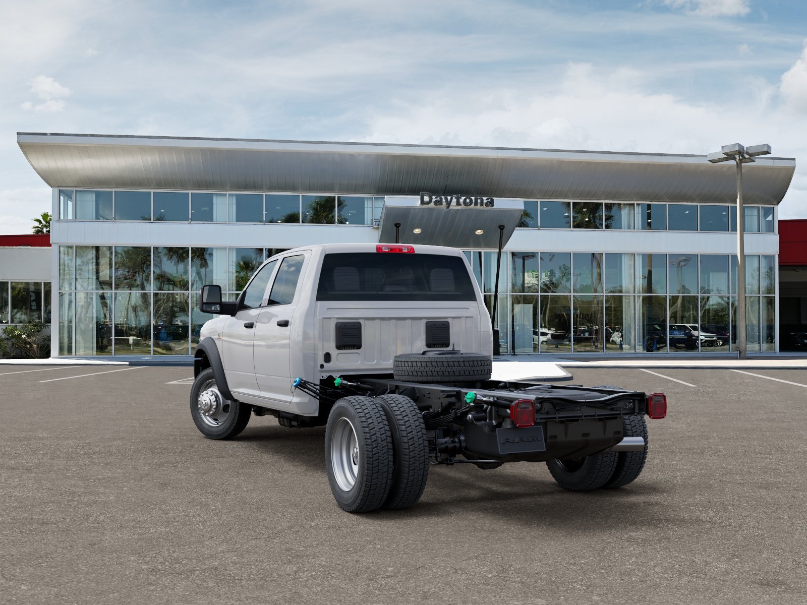 New 2026 RAM 5500 Tradesman w/ Chrome Appearance Group AWD/4WD image 3
