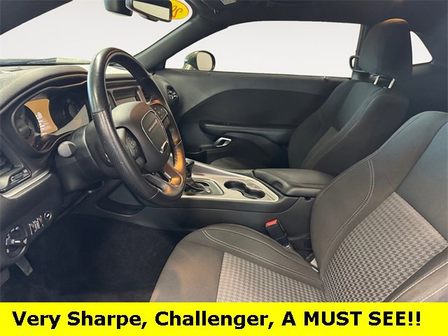 Used 2022 Dodge Challenger SXT w/ Blacktop Package image 5