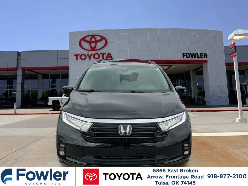 Used 2024 Honda Odyssey Elite image 2
