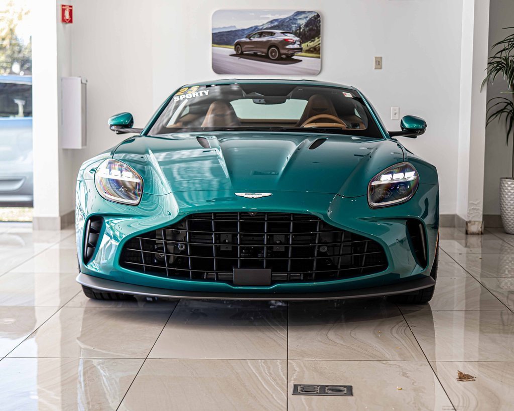 Used 2025 Aston Martin V8 Vantage Coupe image 2