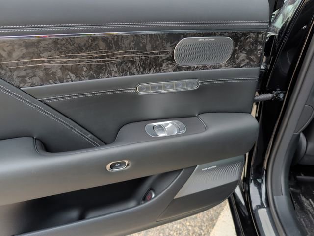 Used 2024 Genesis G90 3.5T image 32