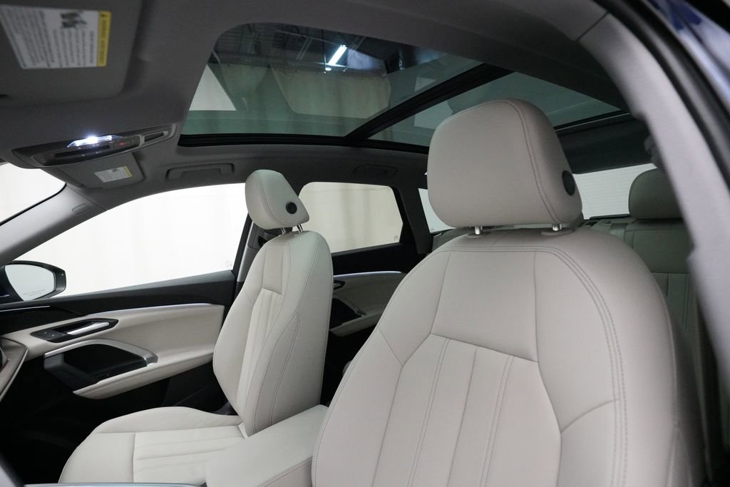 Used 2025 Audi Q5 Premium w/ Convenience Package AWD/4WD image 33